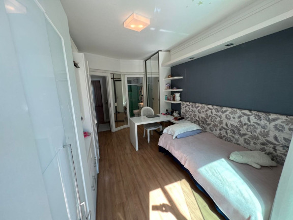 Imagem Sobrado com 3 Quartos à Venda,  em Praia Dos Amores - Balneário Camboriú