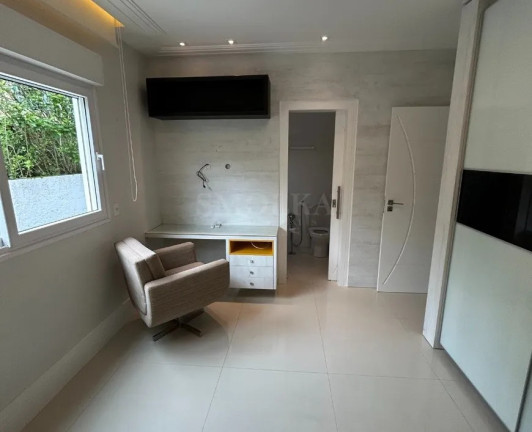 Imagem Casa de Condomínio com 5 Quartos à Venda, 512 m² em Córrego Grande - Florianópolis Imagem Casa de Condomínio com 5 Quartos à Venda, 512 m² em Córrego Grande - Florianópolis