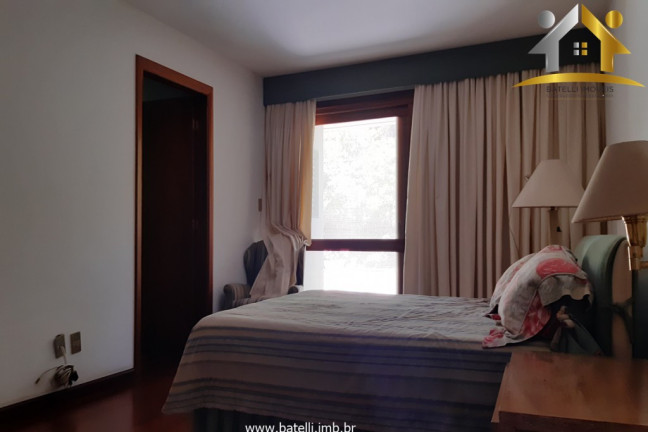 Imagem Casa de Condomínio com 3 Quartos à Venda, 932 m² em Granja Viana - Cotia
