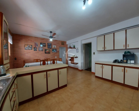 Imagem Casa com 3 Quartos à Venda, 412 m² em Bucarein - Joinville