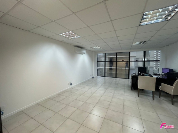 Imagem Sala Comercial à Venda, 47 m² em Centro - Florianópolis Imagem Sala Comercial à Venda, 47 m² em Centro - Florianópolis