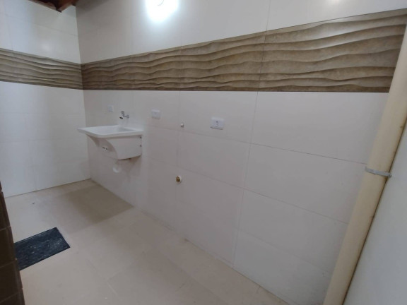 Imagem Casa com 3 Quartos à Venda, em Guilhermina - Praia Grande Imagem Casa com 3 Quartos à Venda, em Guilhermina - Praia Grande