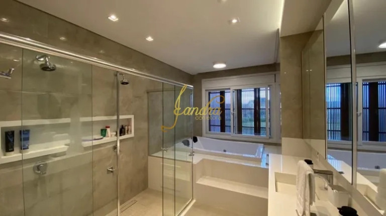 Imagem Casa de Condomínio com 5 Quartos à Venda, 560 m² em Centro - Torres