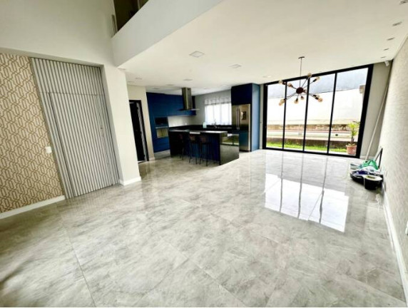 Imagem Casa com 3 Quartos à Venda, 300 m² em Centro - Balneário Camboriú Imagem Casa com 3 Quartos à Venda, 300 m² em Centro - Balneário Camboriú
