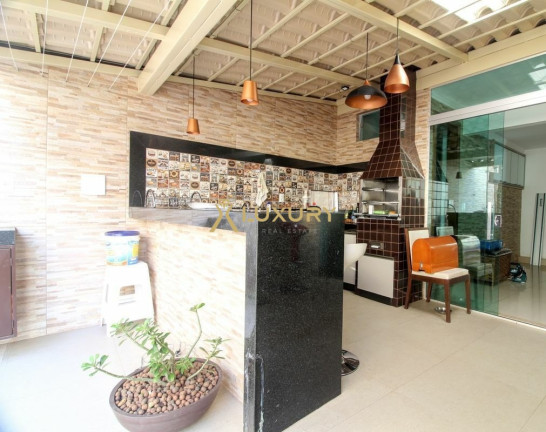 Imagem Imóvel com 2 Quartos à Venda, 195 m² em Santo Antônio - Belo Horizonte Imagem Imóvel com 2 Quartos à Venda, 195 m² em Santo Antônio - Belo Horizonte
