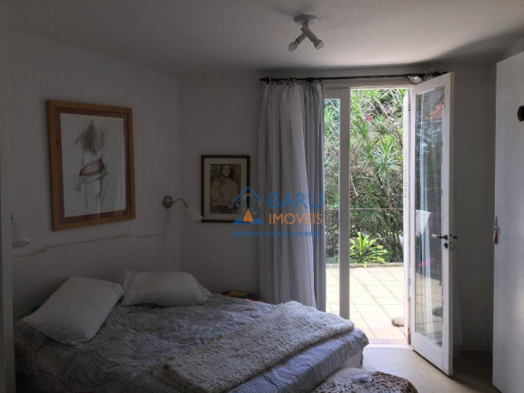 Imagem Casa com 3 Quartos à Venda, 300 m² em Pacaembu - São Paulo Imagem Casa com 3 Quartos à Venda, 300 m² em Pacaembu - São Paulo