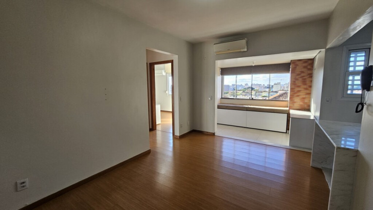 Imagem Imóvel com 2 Quartos à Venda,  em Passo Da Areia - Porto Alegre