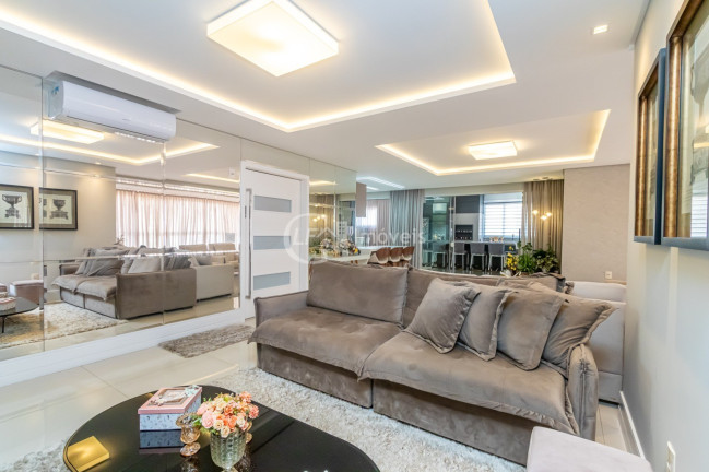 Imagem Cobertura com 4 Quartos à Venda, 215 m² em Centro - Balneário Camboriú Imagem Cobertura com 4 Quartos à Venda, 215 m² em Centro - Balneário Camboriú
