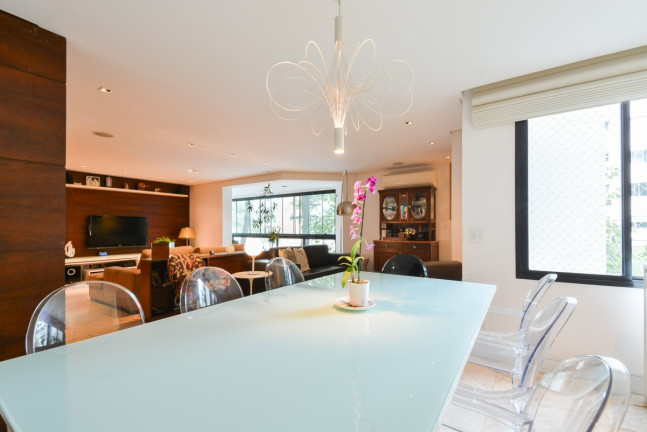 Imagem Apartamento com 4 Quartos à Venda, 172 m² em Moema - São Paulo Imagem Apartamento com 4 Quartos à Venda, 172 m² em Moema - São Paulo