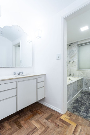 Imagem Apartamento com 2 Quartos à Venda, 130 m² em Jardim América - São Paulo