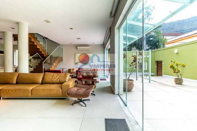 Casa com 4 Quartos à Venda, 595 m² em Humaitá - Rio De Janeiro