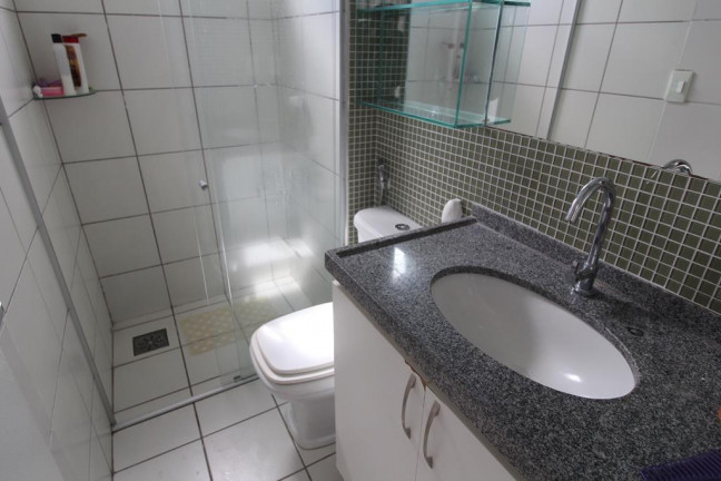Imagem Apartamento com 2 Quartos à Venda, 72 m² em Guararapes - Fortaleza