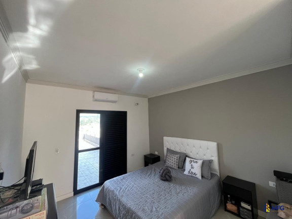 Imagem Casa de Condomínio com 3 Quartos à Venda, 361 m² em Residencial New Ville - Santana De Parnaíba Imagem Casa de Condomínio com 3 Quartos à Venda, 361 m² em Residencial New Ville - Santana De Parnaíba