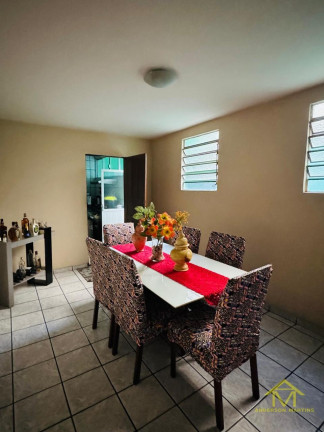 Imagem Casa com 5 Quartos à Venda, 280 m² em Santa Mônica - Vila Velha Imagem Casa com 5 Quartos à Venda, 280 m² em Santa Mônica - Vila Velha