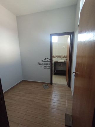 Imagem Casa com 1 Quarto à Venda, 80 m² em Village Santana - Guaratinguetá Imagem Casa com 1 Quarto à Venda, 80 m² em Village Santana - Guaratinguetá
