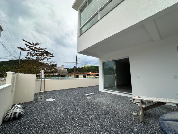 Imagem Sobrado com 2 Quartos à Venda, 80 m² em Zimbros - Bombinhas Imagem Sobrado com 2 Quartos à Venda, 80 m² em Zimbros - Bombinhas