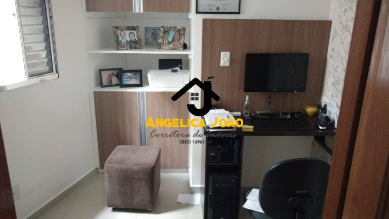 Imagem Casa com 3 Quartos à Venda, 178 m² em Vila Sao Jorge - São Vicente