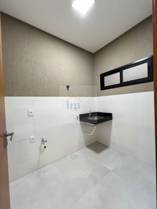 Imagem Casa com 3 Quartos à Venda, 180 m² em Moinho Dos Ventos - Goiânia Imagem Casa com 3 Quartos à Venda, 180 m² em Moinho Dos Ventos - Goiânia