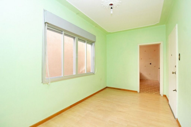 Imagem Imóvel com 2 Quartos à Venda, 60 m² em Navegantes - Porto Alegre Imagem Imóvel com 2 Quartos à Venda, 60 m² em Navegantes - Porto Alegre