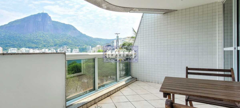 Imagem Apartamento com 2 Quartos à Venda, 62 m² em Lagoa - Rio De Janeiro Imagem Apartamento com 2 Quartos à Venda, 62 m² em Lagoa - Rio De Janeiro