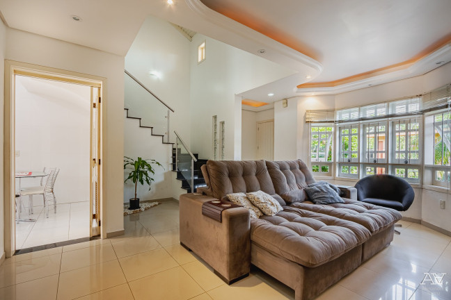 Imagem Casa com 4 Quartos à Venda, 194 m² em Moinhos De Vento - Canoas Imagem Casa com 4 Quartos à Venda, 194 m² em Moinhos De Vento - Canoas
