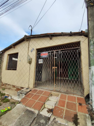Casa com 4 Quartos à Venda, 200 m² em Pajuçara - Natal