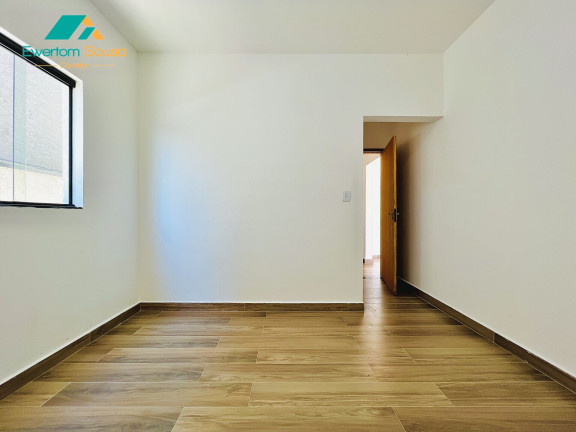 Imagem Casa com 2 Quartos à Venda, 115 m² em Centro - Mairiporã Imagem Casa com 2 Quartos à Venda, 115 m² em Centro - Mairiporã