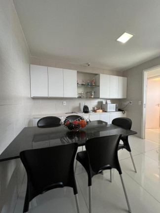 Apartamento com 3 Quartos à Venda, 171 m² em Casa Forte - Recife
