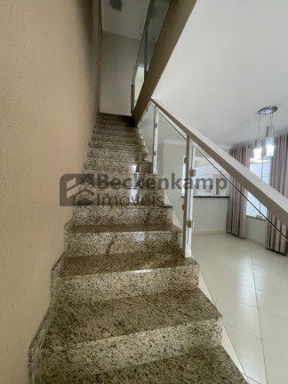 Imagem Casa com 3 Quartos à Venda, em Jardim Amália - Volta Redonda Imagem Casa com 3 Quartos à Venda, em Jardim Amália - Volta Redonda