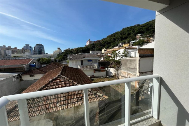 Imagem Imóvel com 2 Quartos à Venda, em Centro - Florianópolis Imagem Imóvel com 2 Quartos à Venda, em Centro - Florianópolis