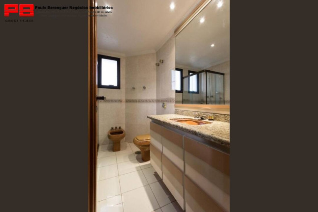 Imagem Apartamento com 4 Quartos à Venda, 250 m² em São Paulo