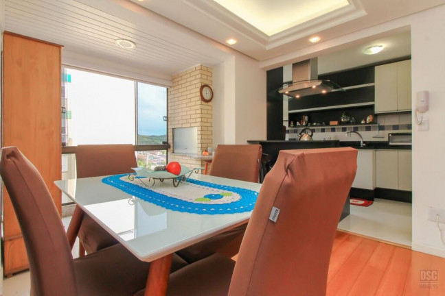 Imagem Imóvel com 3 Quartos à Venda, 71 m² em Vila Nova - Porto Alegre Imagem Imóvel com 3 Quartos à Venda, 71 m² em Vila Nova - Porto Alegre
