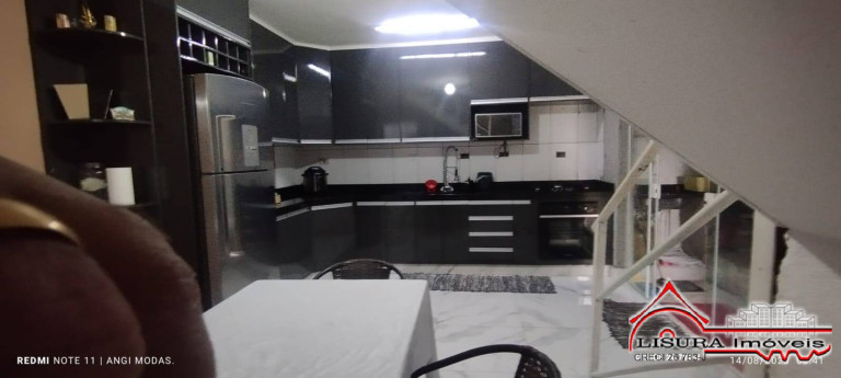 Casa com 4 Quartos à Venda, 210 m² em Jardim Colônia - Jacareí