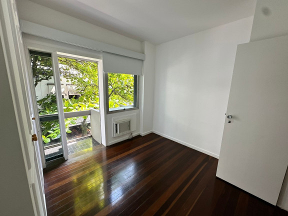 Imagem Imóvel com 3 Quartos à Venda, 116 m² em Ipanema - Rio De Janeiro Imagem Imóvel com 3 Quartos à Venda, 116 m² em Ipanema - Rio De Janeiro
