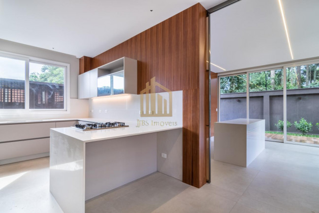 Imagem Casa com 3 Quartos à Venda, 300 m² em Santa Felicidade - Curitiba Imagem Casa com 3 Quartos à Venda, 300 m² em Santa Felicidade - Curitiba