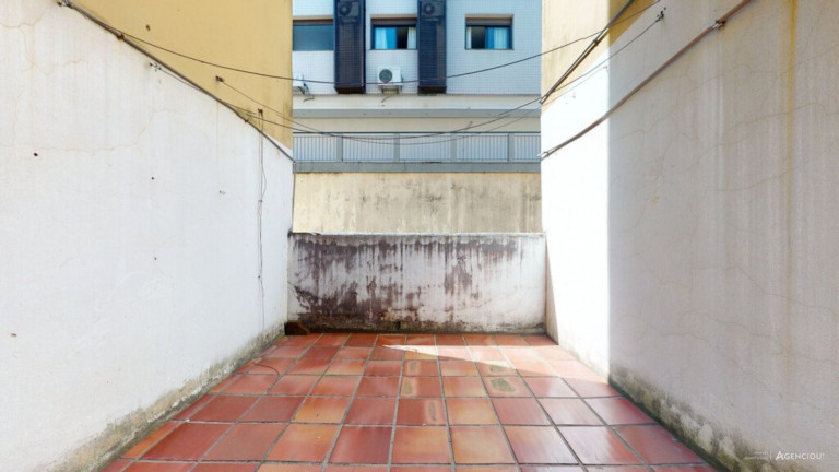 Imagem Imóvel com 3 Quartos à Venda, 76 m² em Petrópolis - Porto Alegre Imagem Imóvel com 3 Quartos à Venda, 76 m² em Petrópolis - Porto Alegre