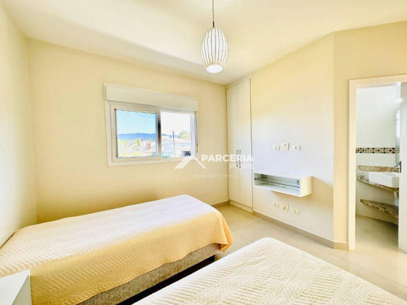 Imagem Casa com 6 Quartos à Venda, 355 m² em Riviera Módulo 24 - Bertioga Imagem Casa com 6 Quartos à Venda, 355 m² em Riviera Módulo 24 - Bertioga