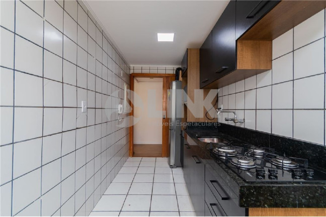 Imagem Apartamento com 3 Quartos à Venda, 79 m² em Higienópolis - Porto Alegre Imagem Apartamento com 3 Quartos à Venda, 79 m² em Higienópolis - Porto Alegre