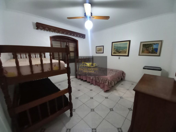 Imagem Casa com 3 Quartos à Venda, 3.400 m² em Canto Do Forte - Praia Grande Imagem Casa com 3 Quartos à Venda, 3.400 m² em Canto Do Forte - Praia Grande