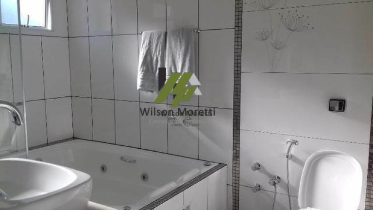 Imagem Casa com 3 Quartos à Venda, 290 m²