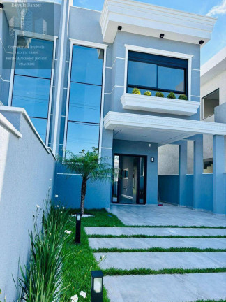 Imagem Casa com 3 Quartos à Venda, 184 m² em Florianópolis Imagem Casa com 3 Quartos à Venda, 184 m² em Florianópolis