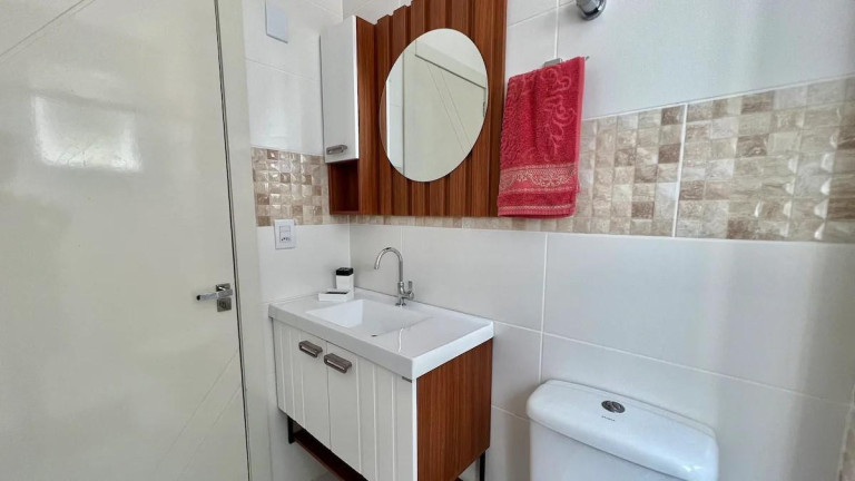 Imagem Apartamento com 2 Quartos para Alugar,  em Canasvieiras - Florianópolis