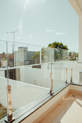 Imagem Casa com 2 Quartos à Venda, 80 m²
