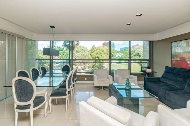 Imagem Apartamento com 4 Quartos à Venda, 262 m² em Três Figueiras - Porto Alegre Imagem Apartamento com 4 Quartos à Venda, 262 m² em Três Figueiras - Porto Alegre