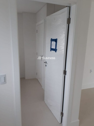 Imagem Imóvel com 3 Quartos à Venda, 123 m² em Centro - Balneário Camboriú Imagem Imóvel com 3 Quartos à Venda, 123 m² em Centro - Balneário Camboriú