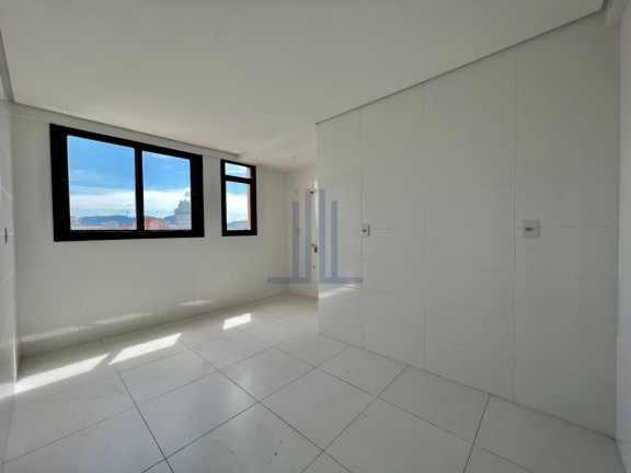 Imagem Cobertura com 4 Quartos à Venda, 234 m² em Nossa Senhora Medianeira - Santa Maria Imagem Cobertura com 4 Quartos à Venda, 234 m² em Nossa Senhora Medianeira - Santa Maria