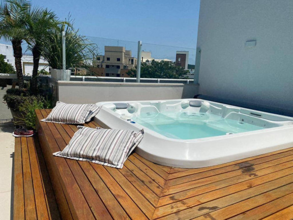 Imagem Cobertura com 2 Quartos para Temporada, 75 m² em Jurerê Internacional - Florianópolis