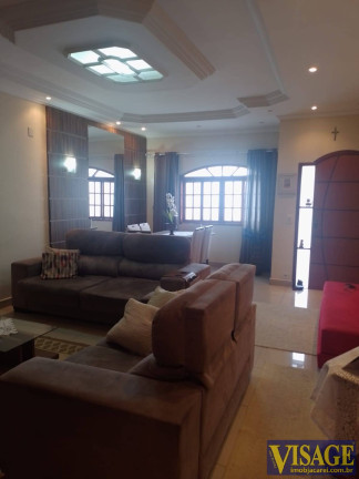 Imagem Casa com 2 Quartos à Venda, em Centro - Jacareí Imagem Casa com 2 Quartos à Venda, em Centro - Jacareí