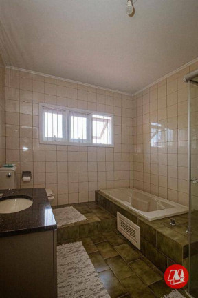 Imagem Casa com 3 Quartos à Venda, 306 m² em Santo Antônio - Porto Alegre Imagem Casa com 3 Quartos à Venda, 306 m² em Santo Antônio - Porto Alegre