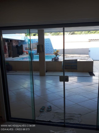 Imagem Casa com 3 Quartos à Venda, 360 m² em Saracuruna - Duque De Caxias